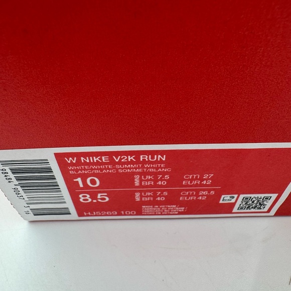 Nike V2K Run White Summit White BRAND NEW Size 10 Women - Picture 9 of 9